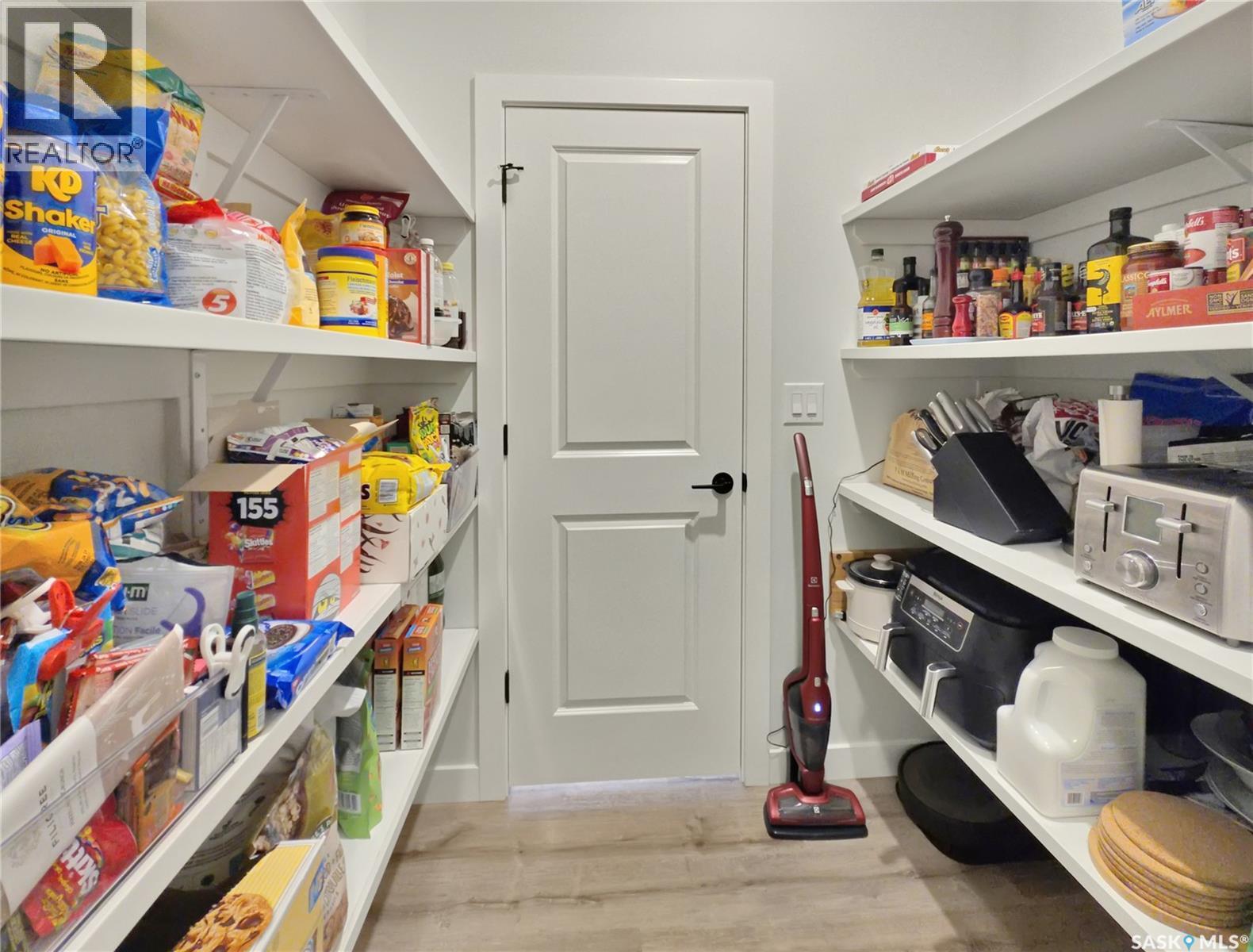 119 Doran Way, Saskatoon, SK - Indoor With Storage