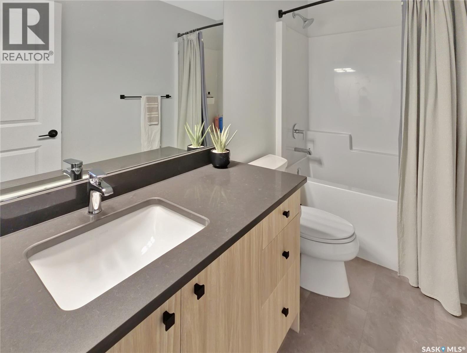 119 Doran Way, Saskatoon, SK - Indoor Photo Showing Bathroom