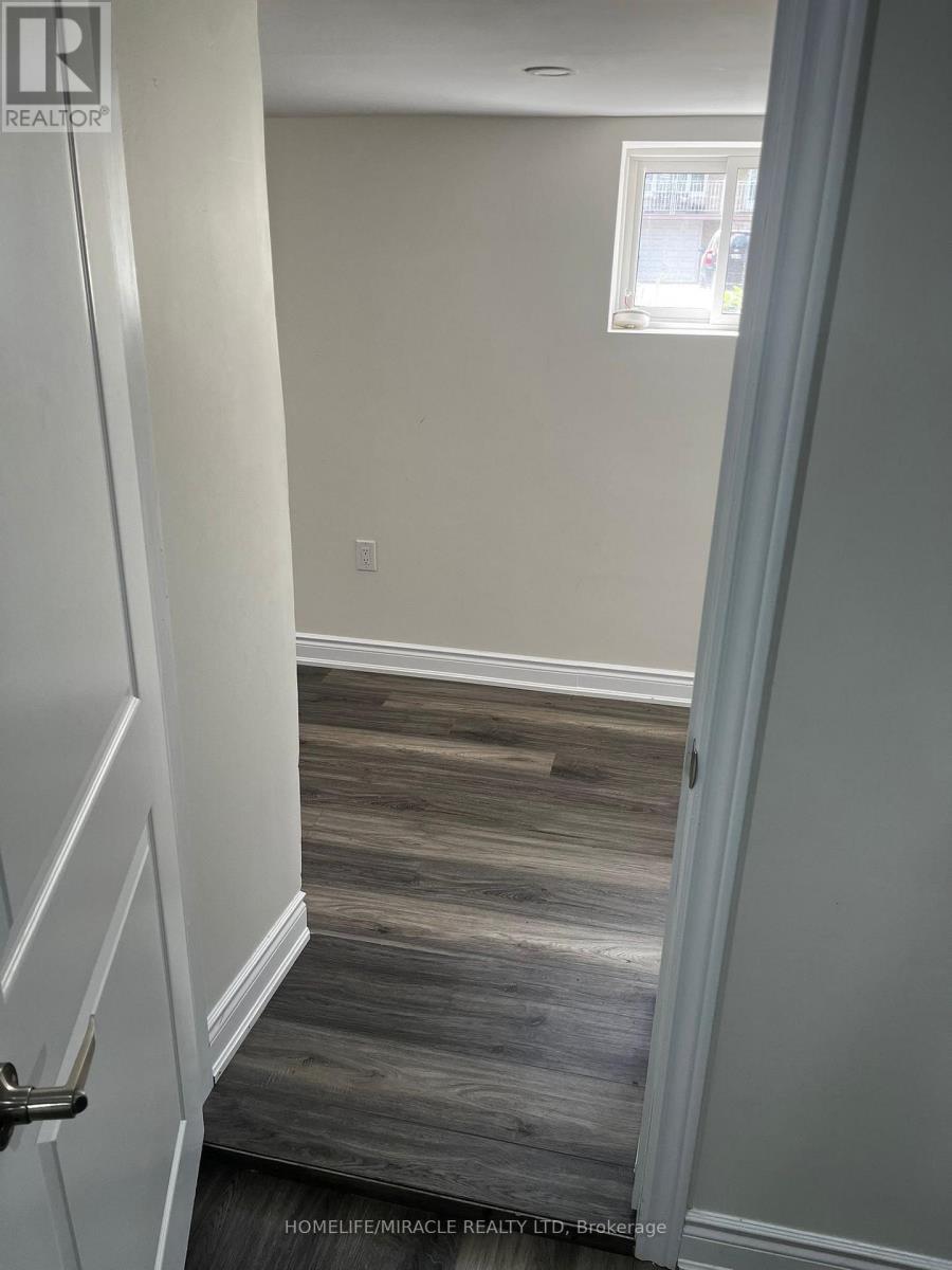 163 Gracedale Boulevard, Toronto, ON - Indoor Photo Showing Other Room