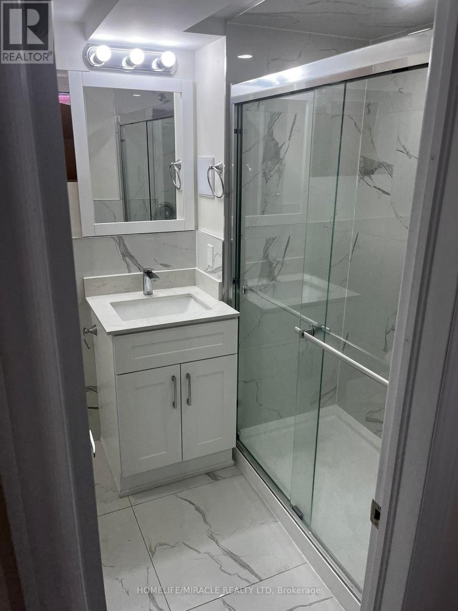 163 Gracedale Boulevard, Toronto, ON - Indoor Photo Showing Bathroom