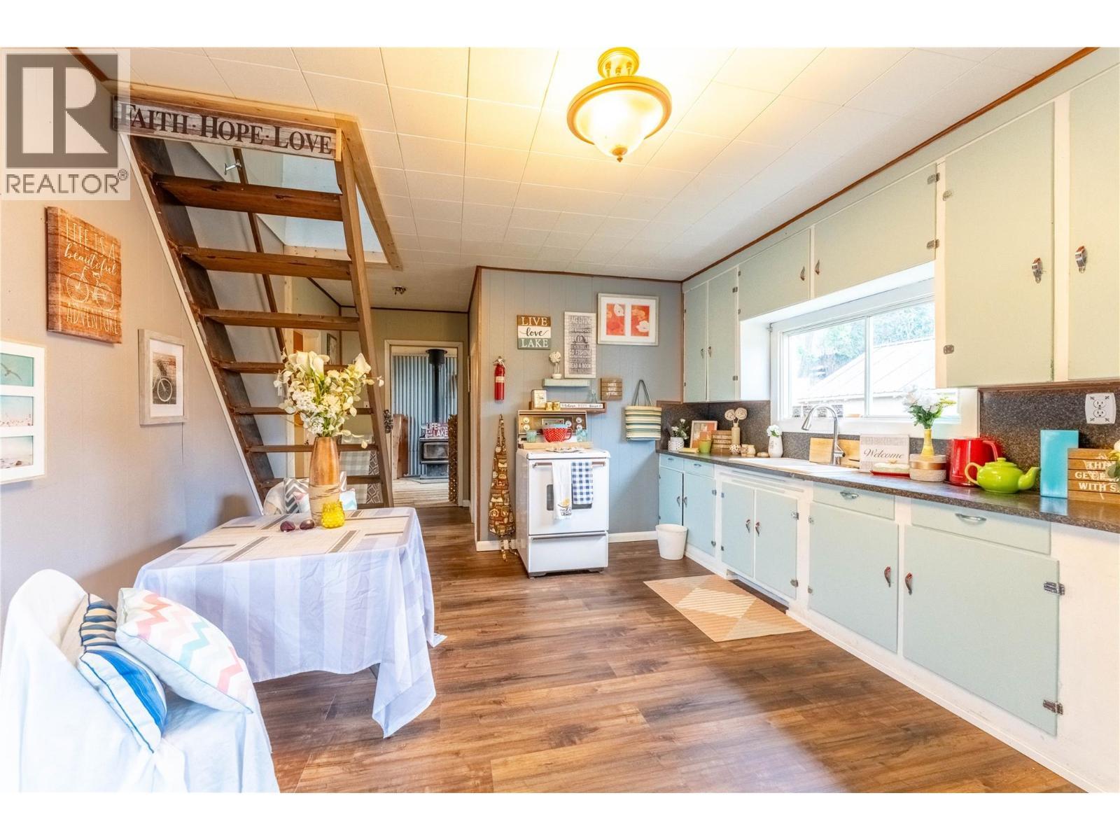 1412 Ainsworth Avenue, Riondel, BC