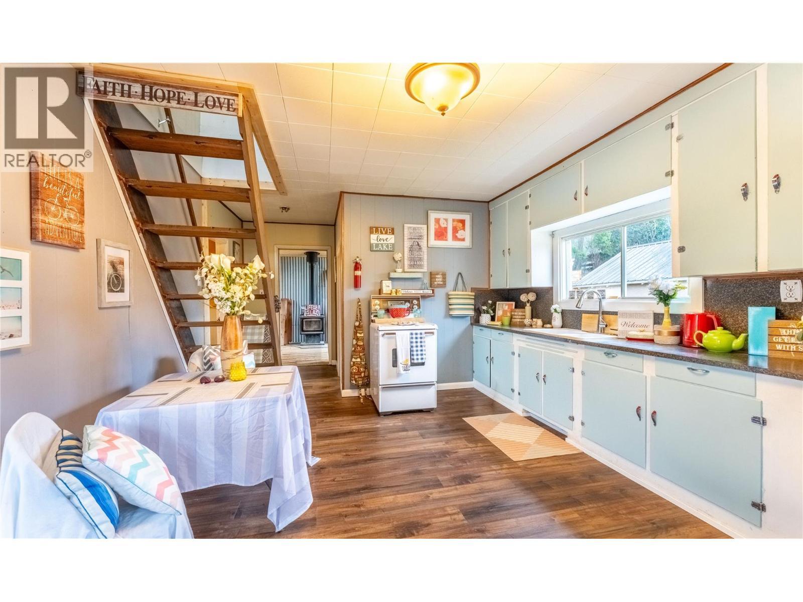 1412 Ainsworth Avenue, Riondel, BC