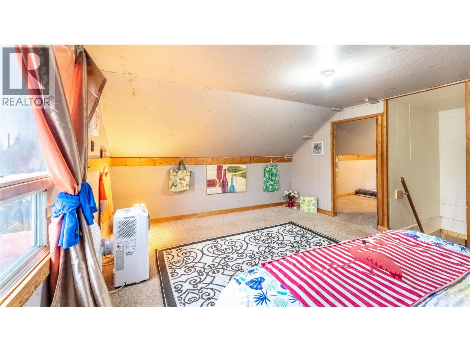 1412 Ainsworth Avenue, Riondel, BC