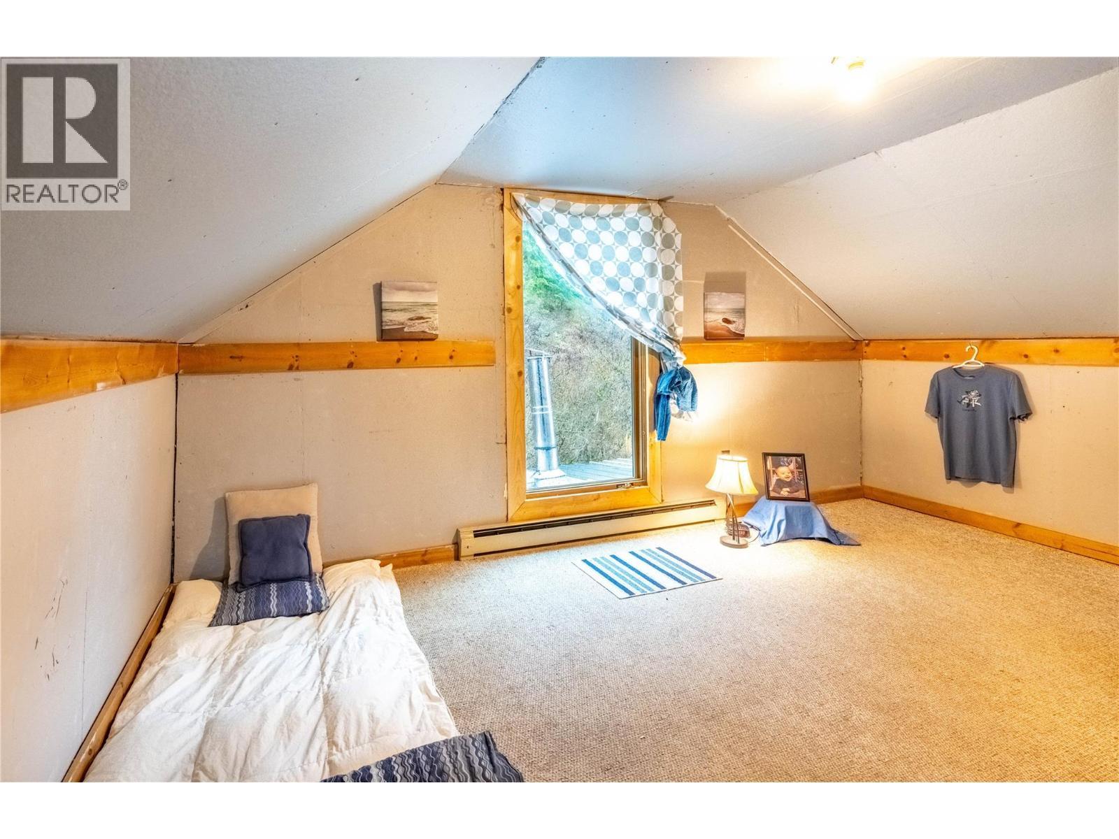 1412 Ainsworth Avenue, Riondel, BC