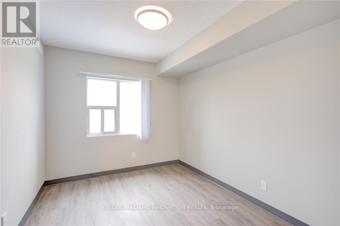 911 - 595 Strasburg Road, Kitchener, ON - Indoor Photo Showing Other Room