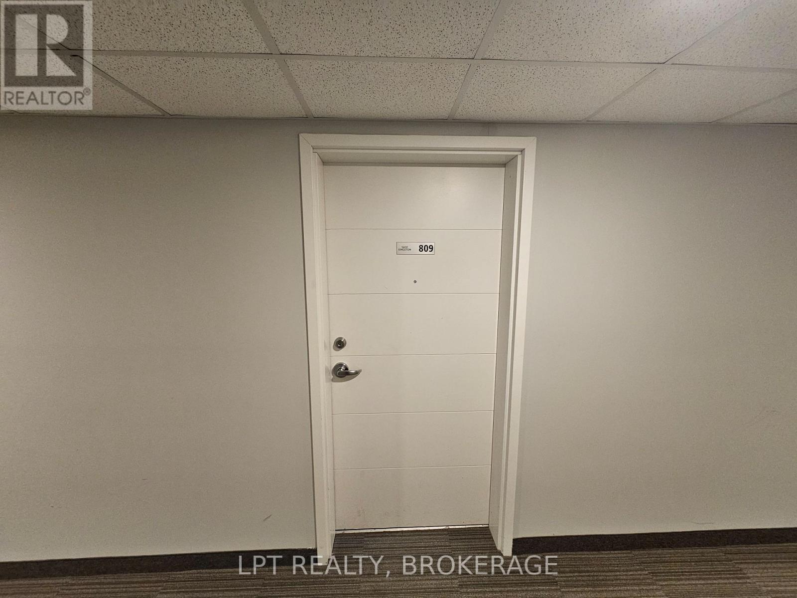 809 - 652 Princess Street, Kingston (Central City East), ON - Indoor Photo Showing Other Room