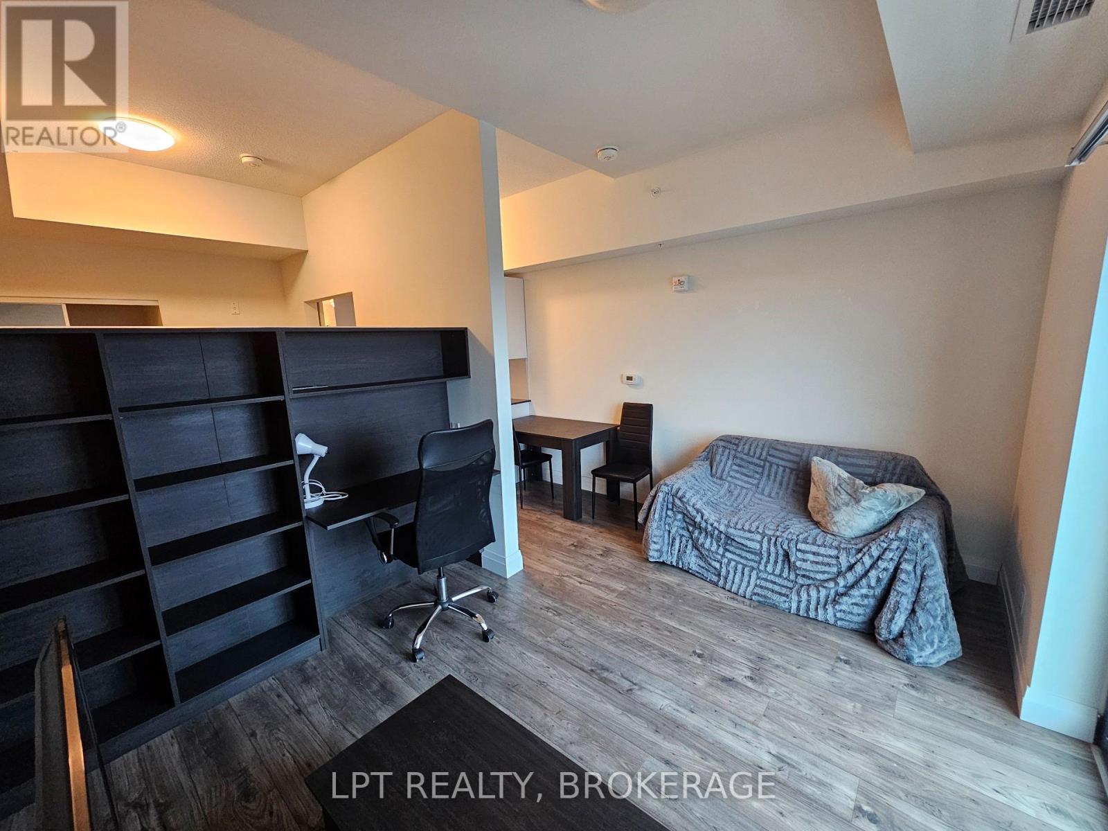 809 - 652 Princess Street, Kingston (Central City East), ON - Indoor