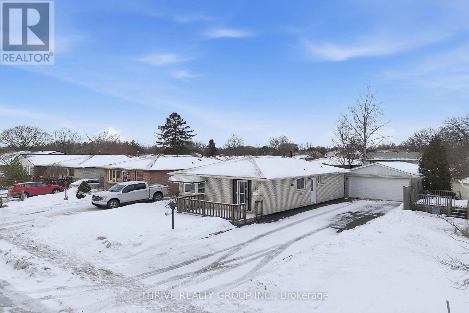 64 Jena Cres -Oversized Driveway - 64 Jena Crescent, London East (East I), ON