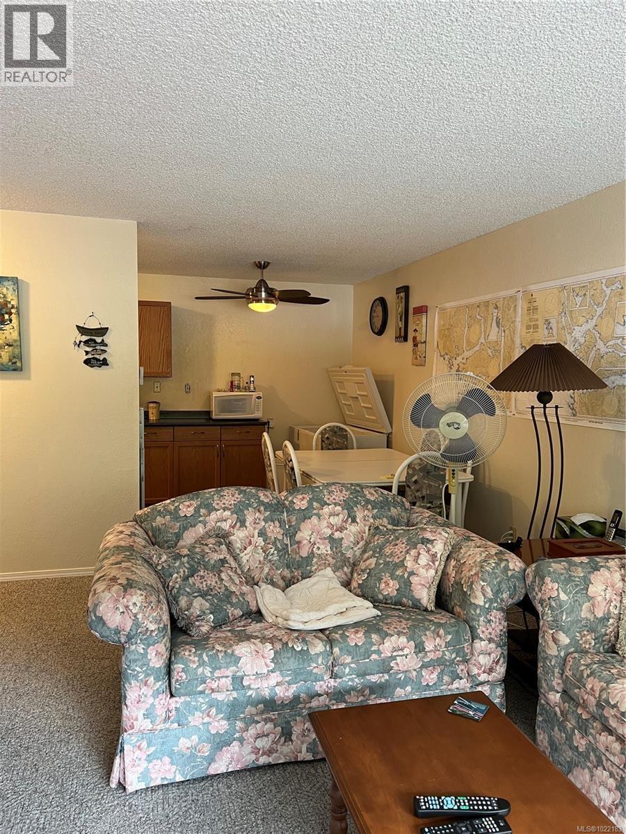 202 651 Maquinna Dr N, Tahsis, BC - Indoor