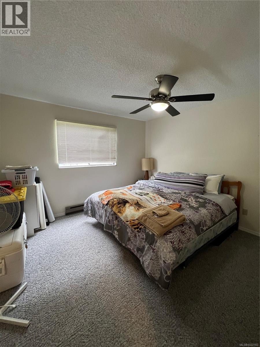 202 651 Maquinna Dr N, Tahsis, BC - Indoor Photo Showing Bedroom