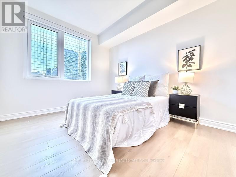 Lph2 - 25 Grenville Street, Toronto, ON - Indoor Photo Showing Bedroom