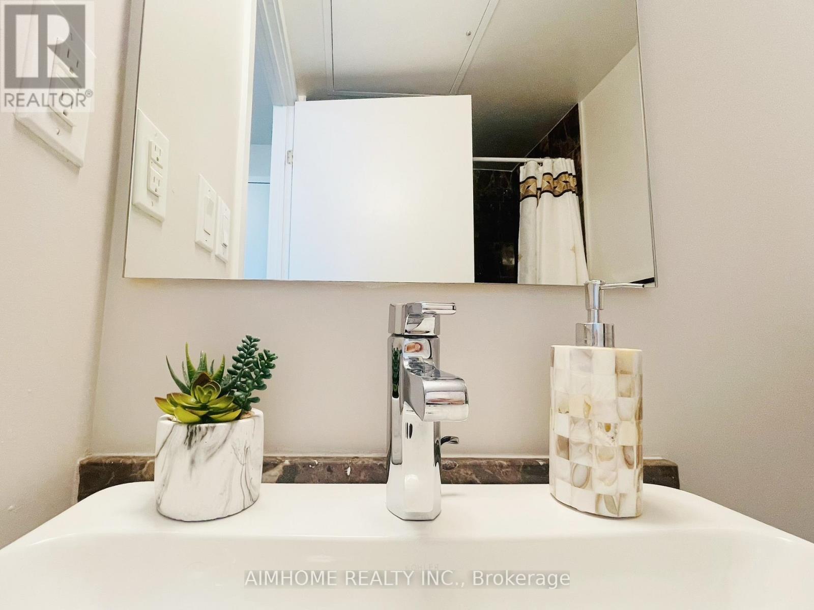 4201 - 12 York Street, Toronto, ON