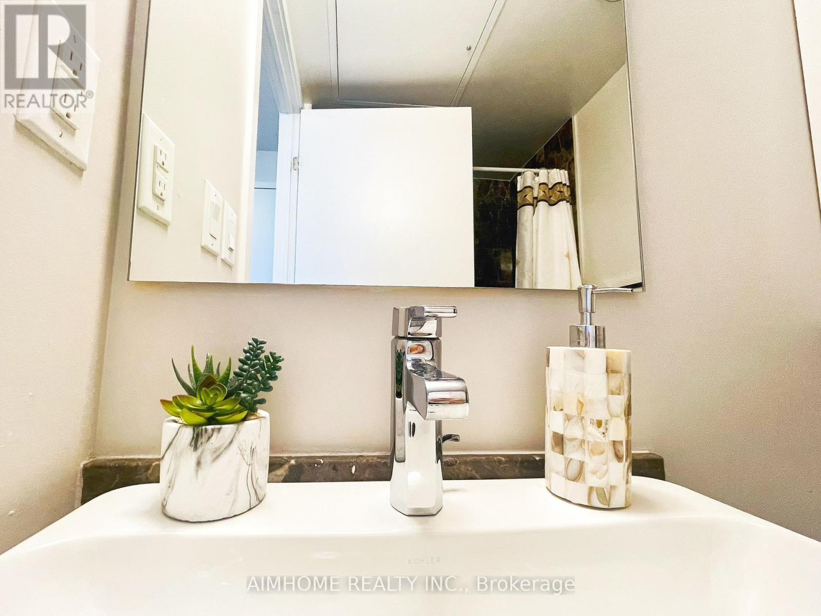 4201 - 12 York Street, Toronto, ON