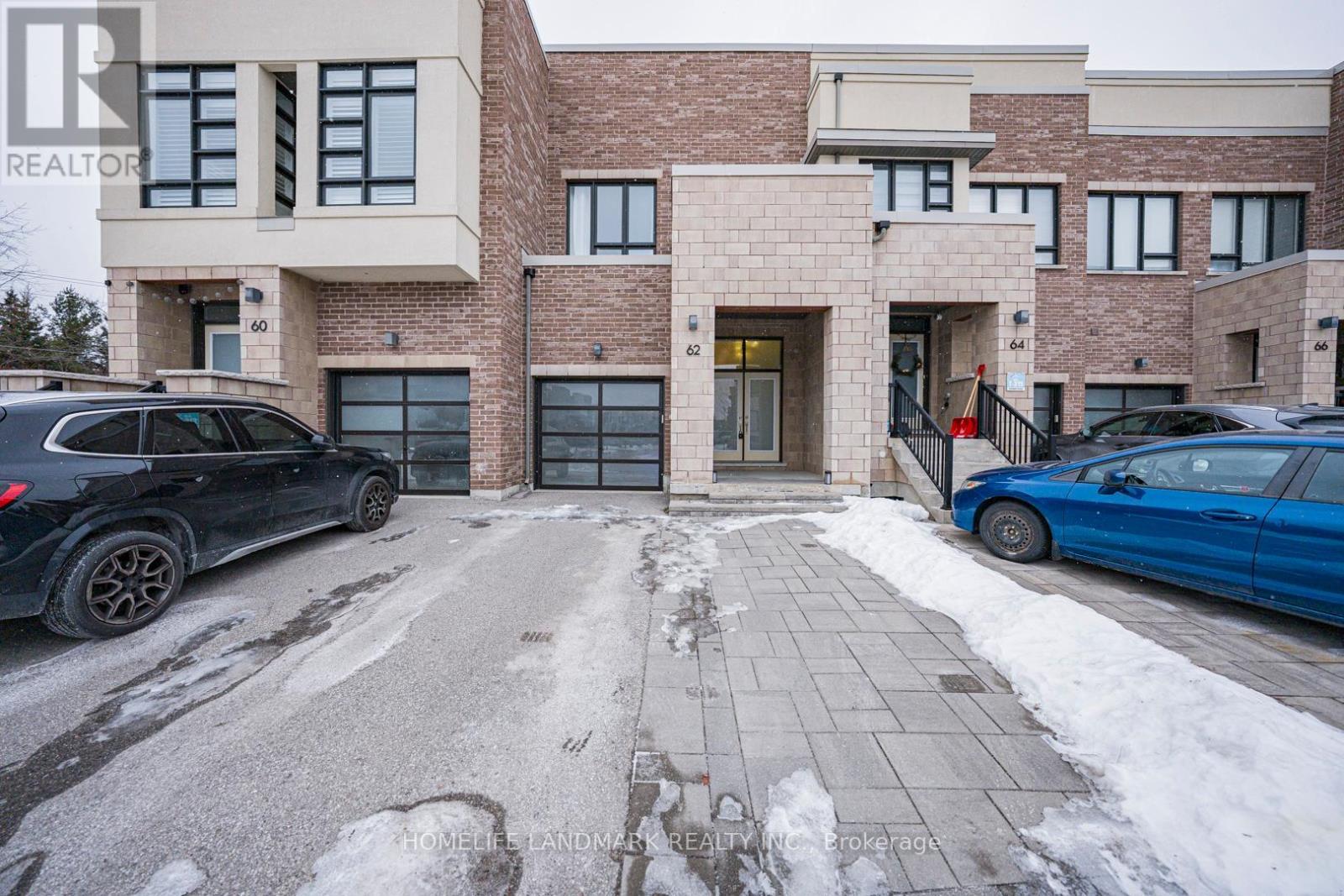 62 Helliwell Crescent, Richmond Hill, ON - Outdoor With Facade