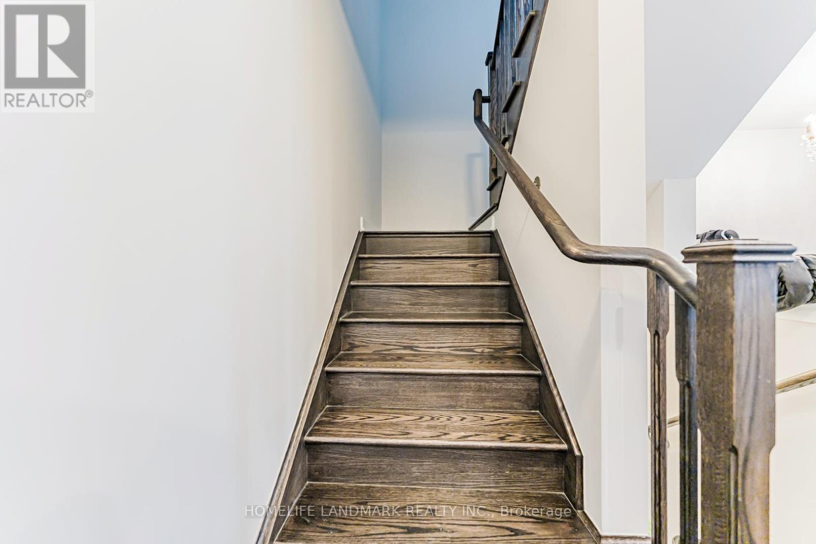 62 Helliwell Crescent, Richmond Hill, ON - Indoor Photo Showing Other Room