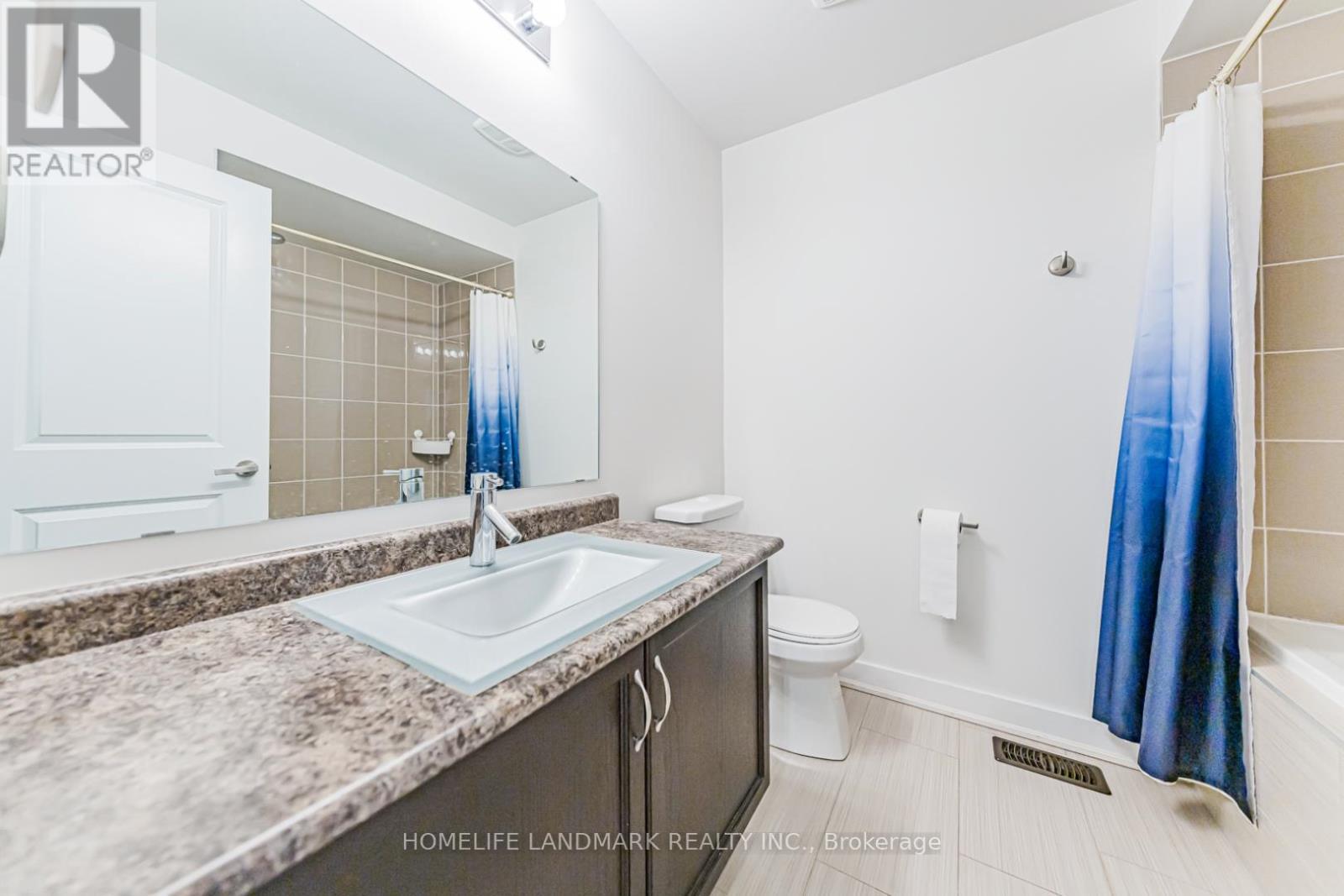 62 Helliwell Crescent, Richmond Hill, ON - Indoor Photo Showing Bathroom