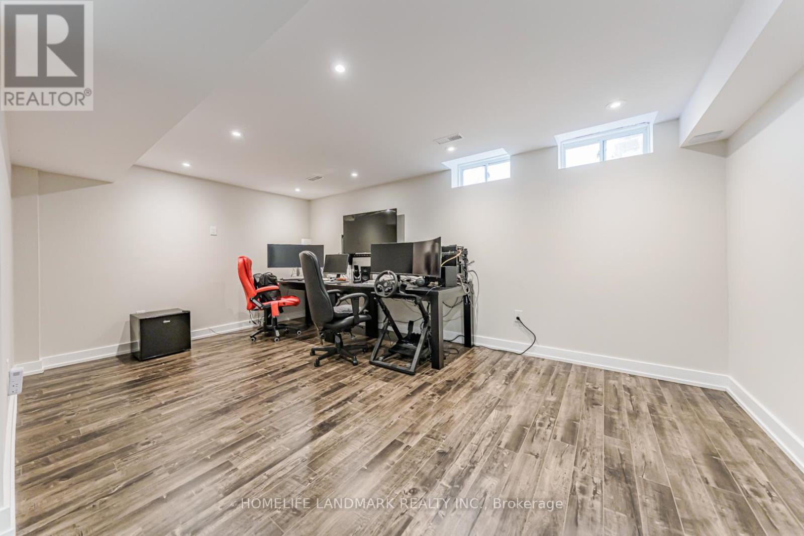 62 Helliwell Crescent, Richmond Hill, ON - Indoor Photo Showing Other Room