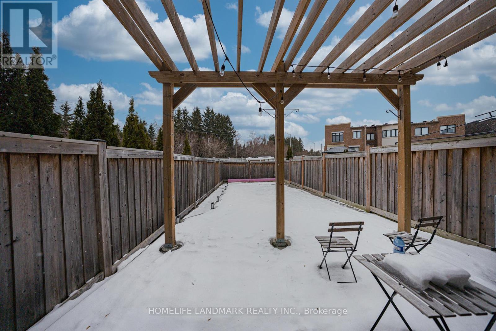 62 Helliwell Crescent, Richmond Hill, ON - Outdoor