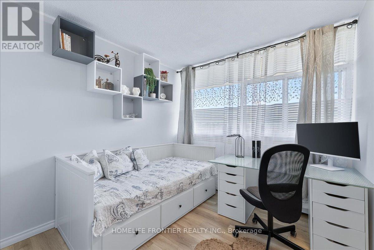 605 - 2301 Derry Road W, Mississauga, ON