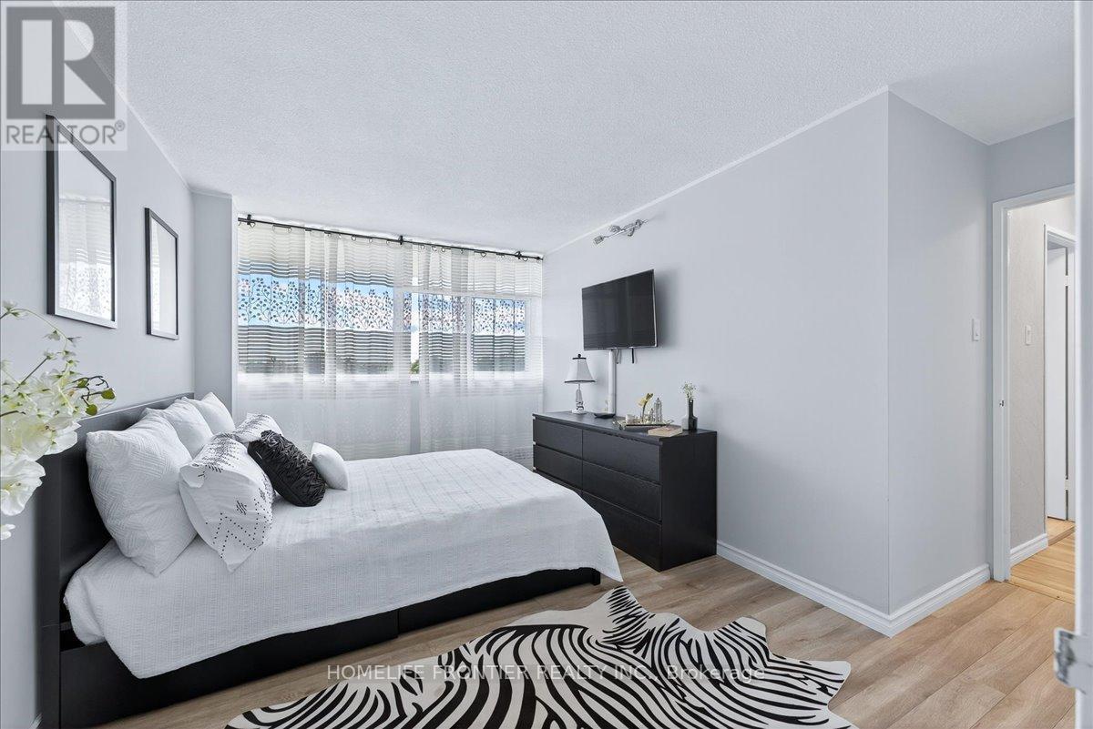 605 - 2301 Derry Road W, Mississauga, ON