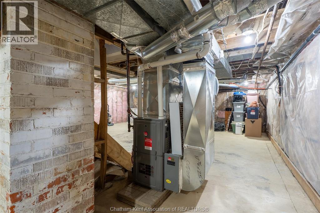 104 Brander Avenue, Wallaceburg, ON - Indoor Photo Showing Basement