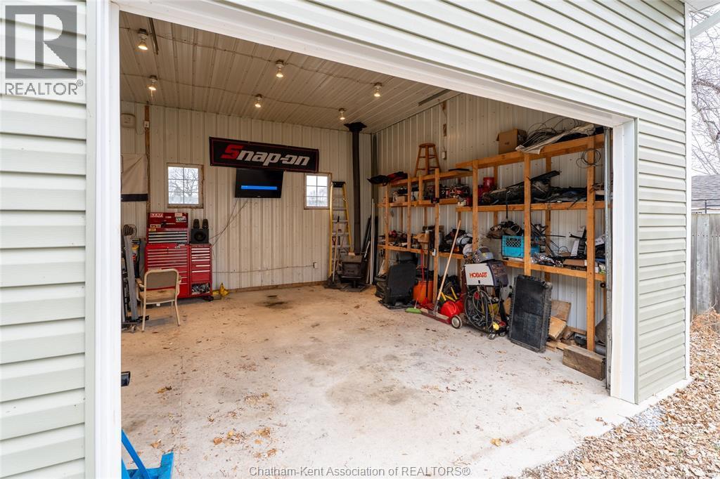 104 Brander Avenue, Wallaceburg, ON -