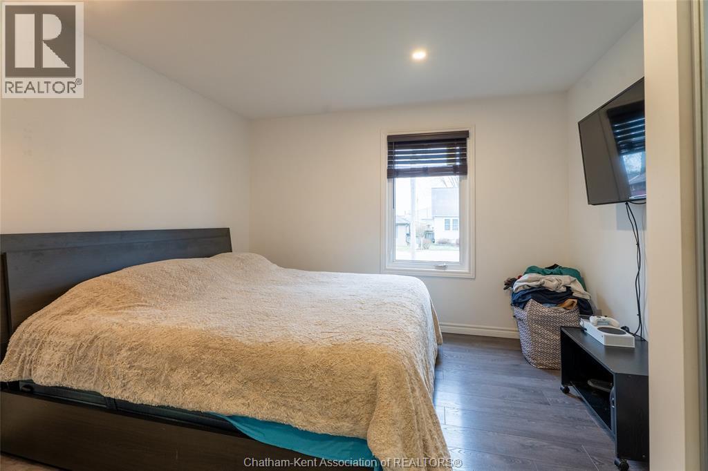 104 Brander Avenue, Wallaceburg, ON - Indoor Photo Showing Bedroom