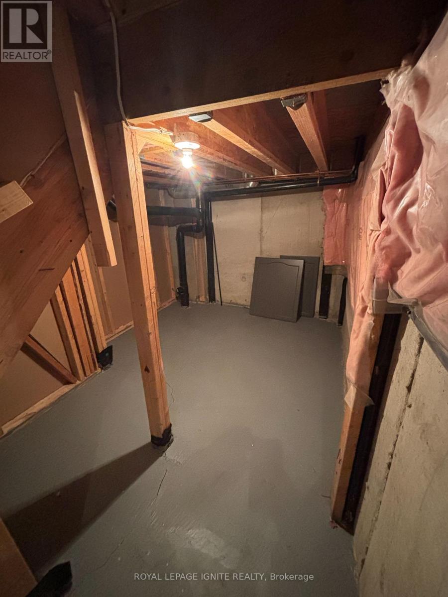 4889 Yorkshire Avenue, Mississauga, ON - Indoor Photo Showing Basement
