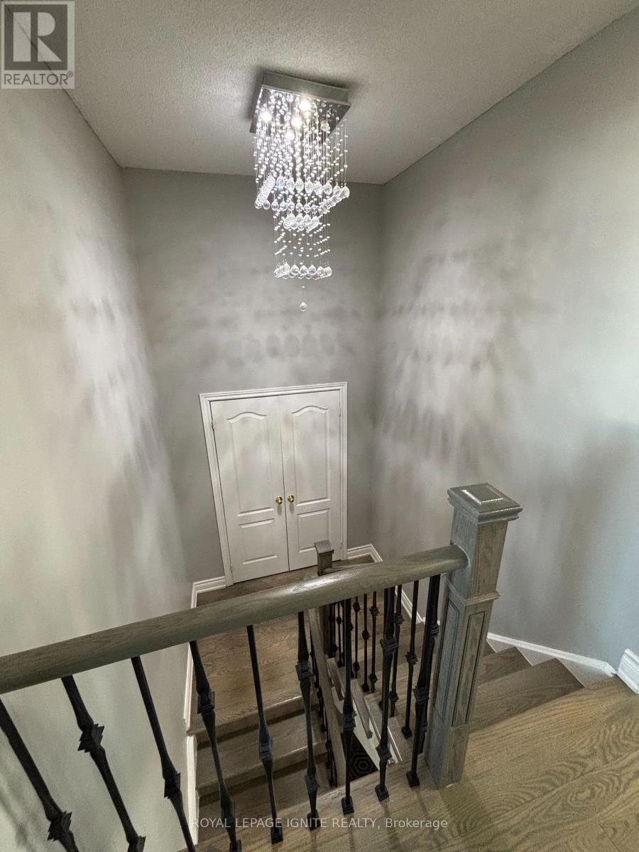 4889 Yorkshire Avenue, Mississauga, ON - Indoor Photo Showing Other Room