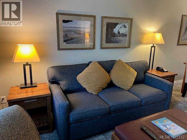 103D 1800 Riverside Lane, Courtenay, BC - Indoor Photo Showing Living Room