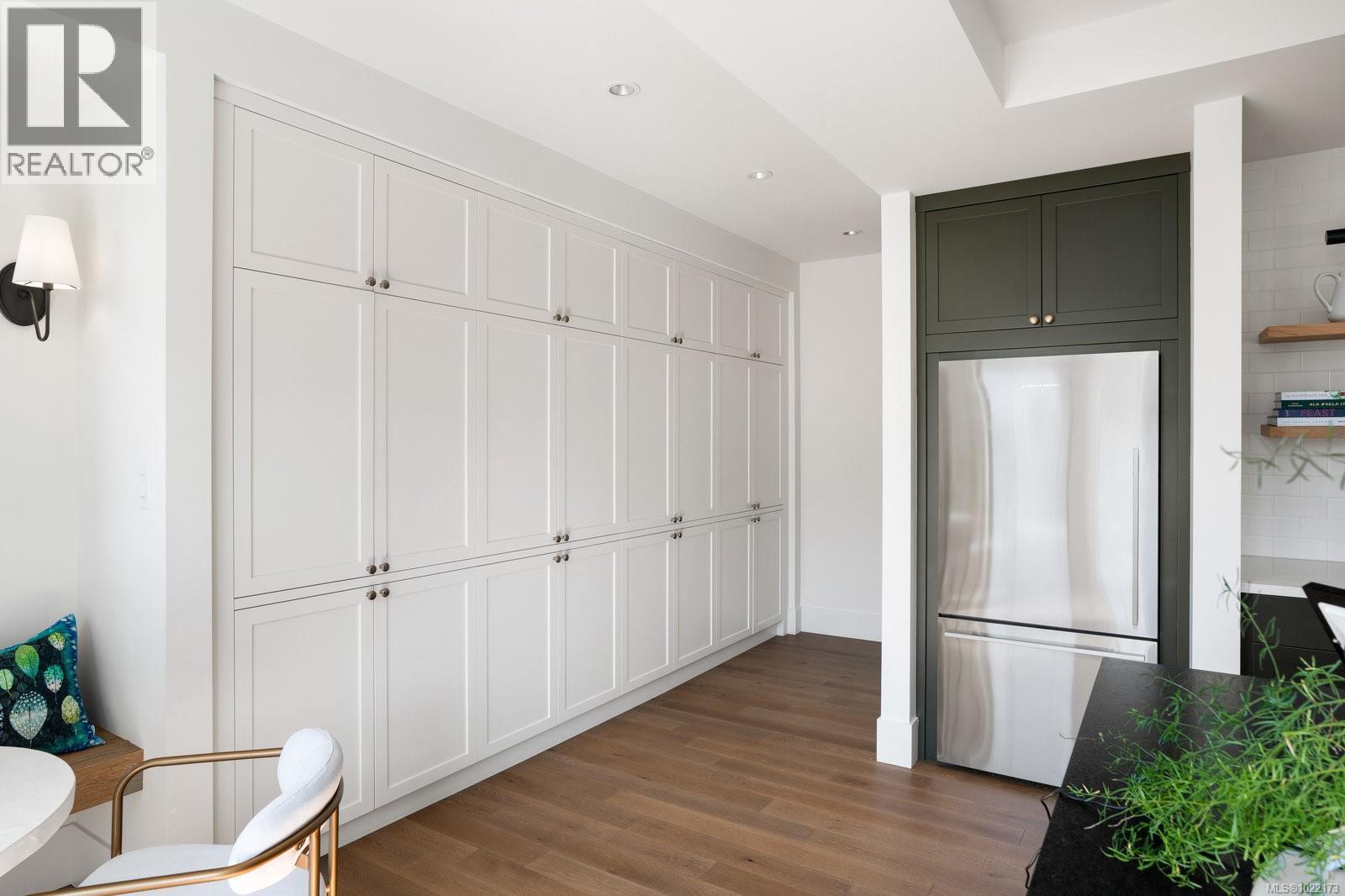 416 1335 Bear Mountain Pkwy, Langford, BC - Indoor