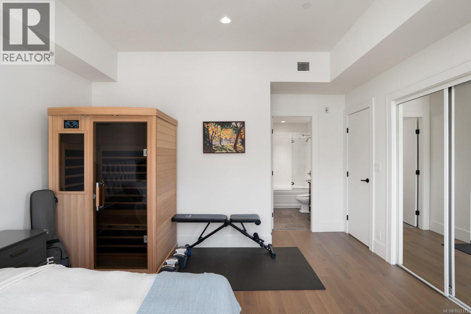 416 1335 Bear Mountain Pkwy, Langford, BC - Indoor