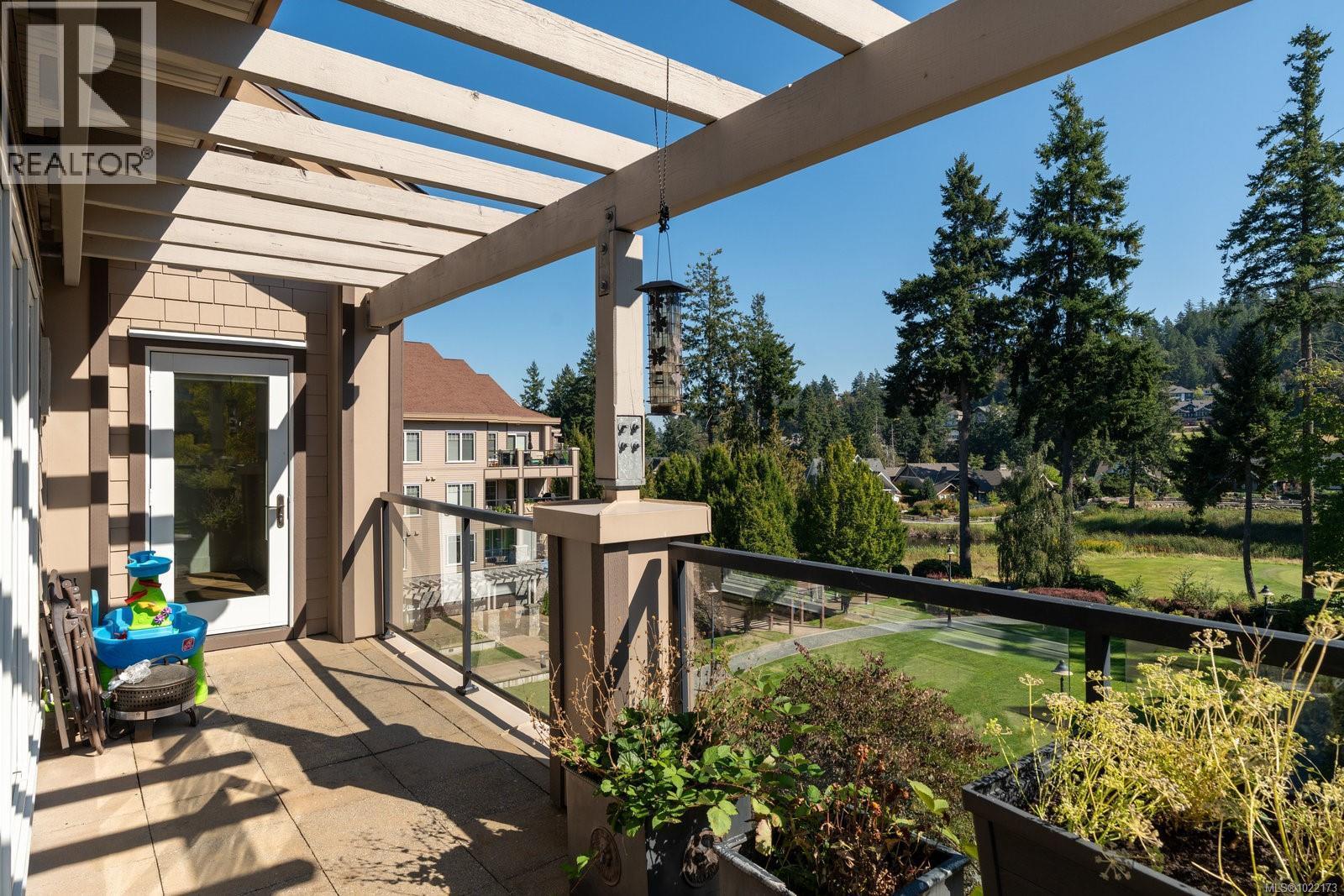 416 1335 Bear Mountain Pkwy, Langford, BC - Outdoor