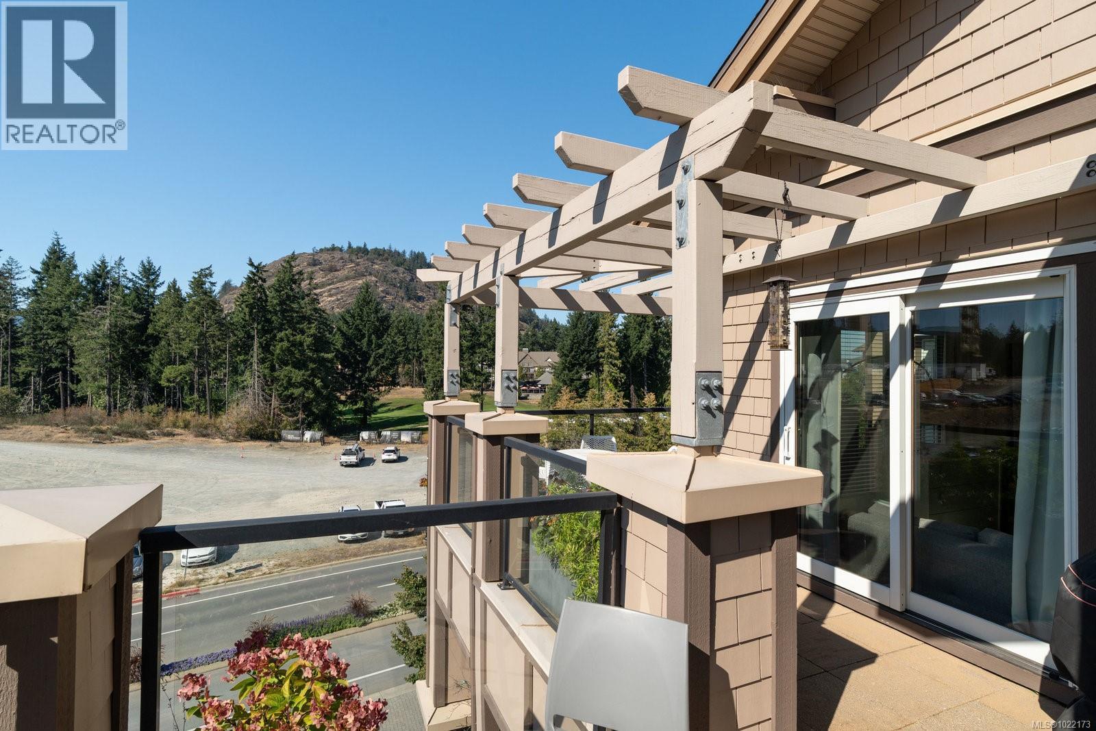 416 1335 Bear Mountain Pkwy, Langford, BC - Outdoor