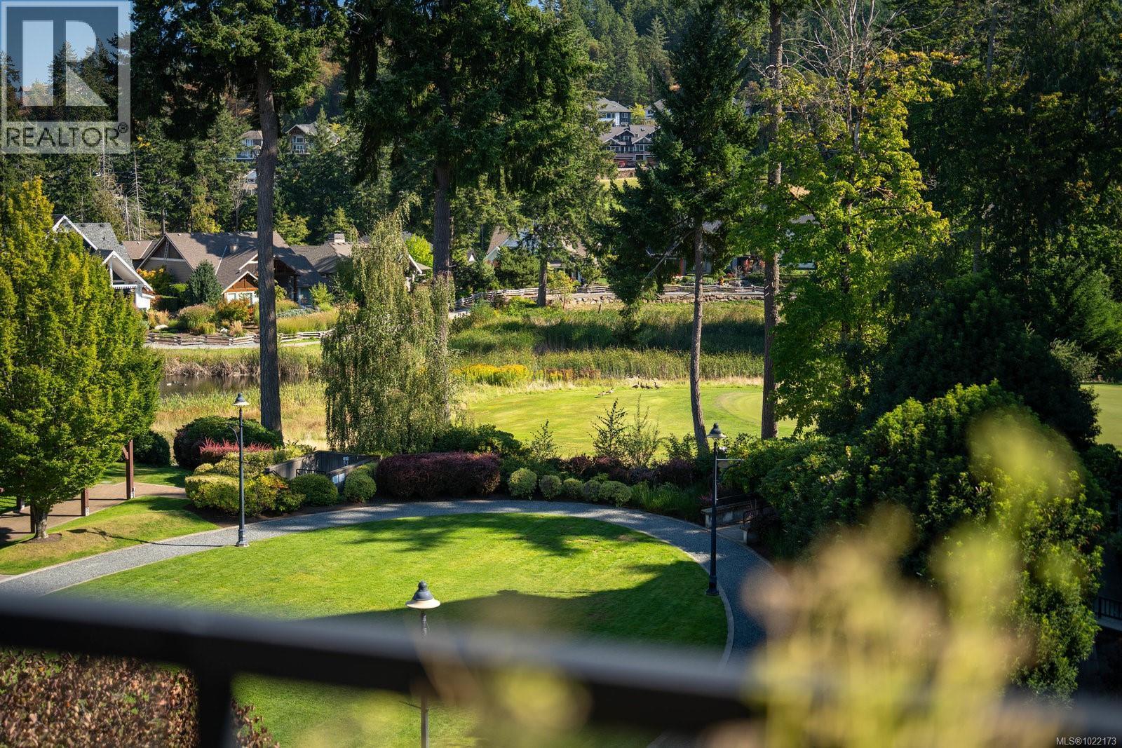 416 1335 Bear Mountain Pkwy, Langford, BC - Outdoor