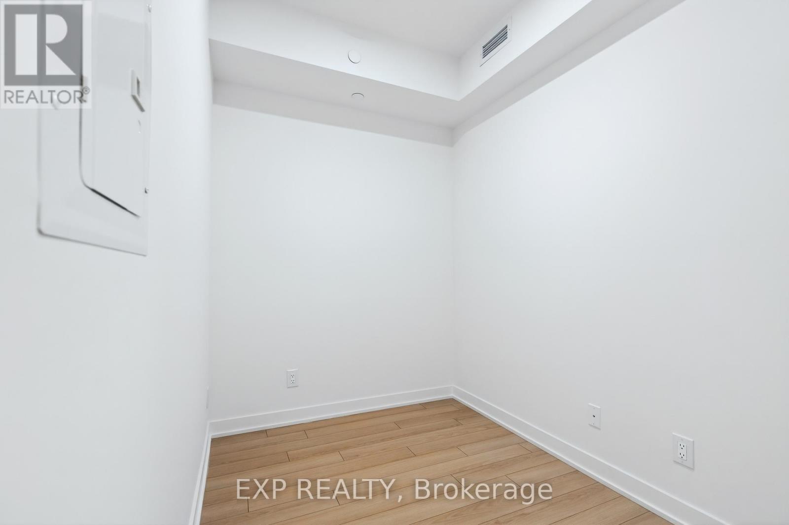 3079 Trafalgar Road, Oakville, ON