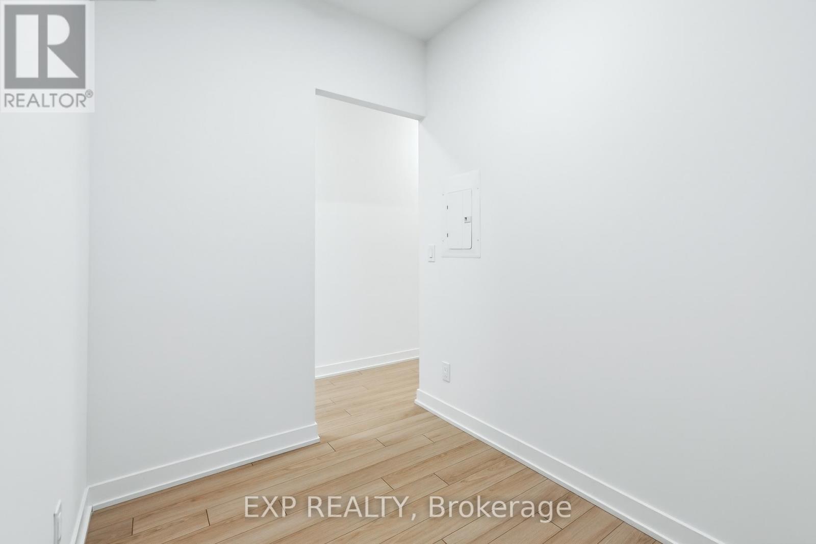 3079 Trafalgar Road, Oakville, ON