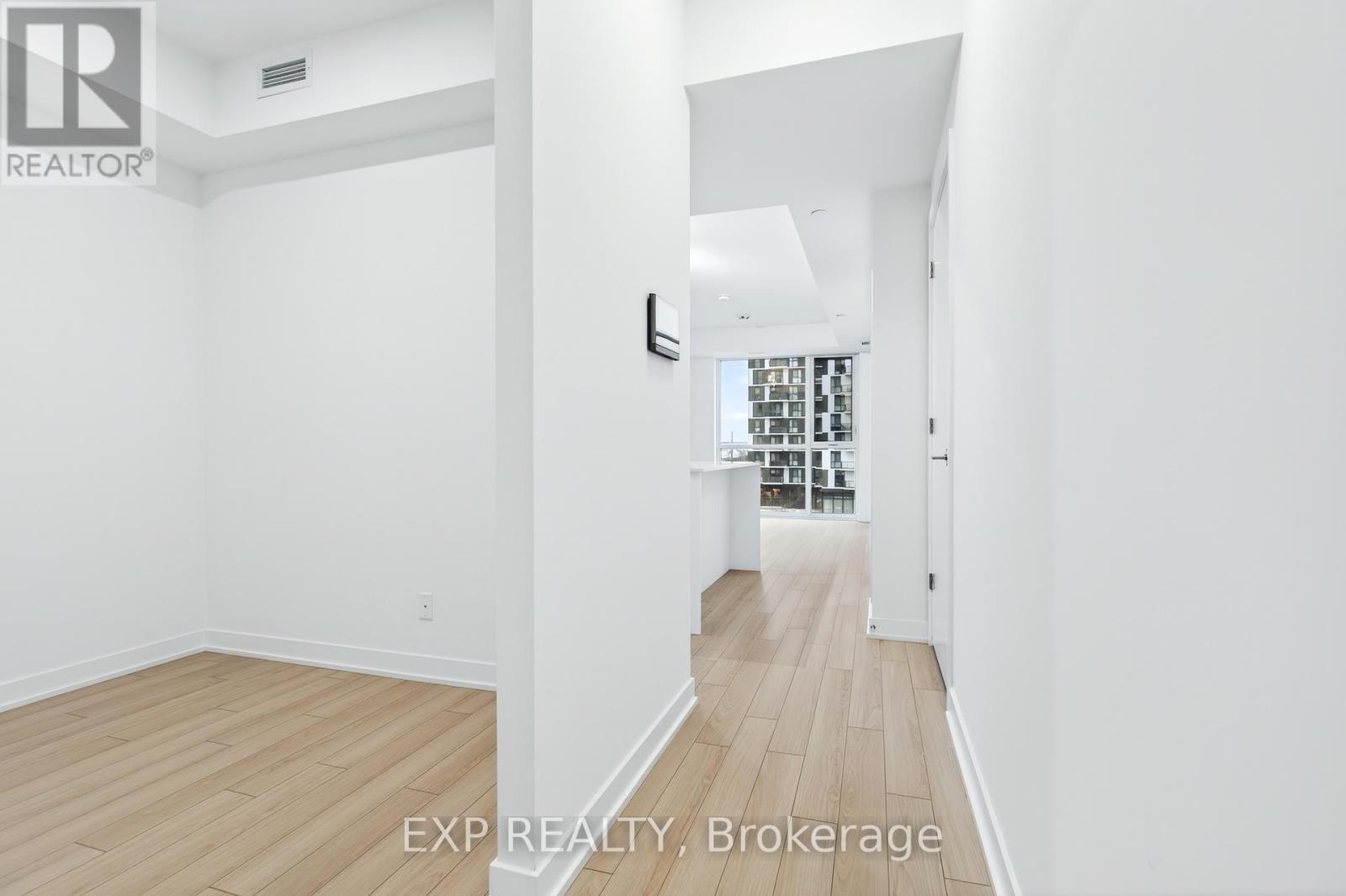 3079 Trafalgar Road, Oakville, ON