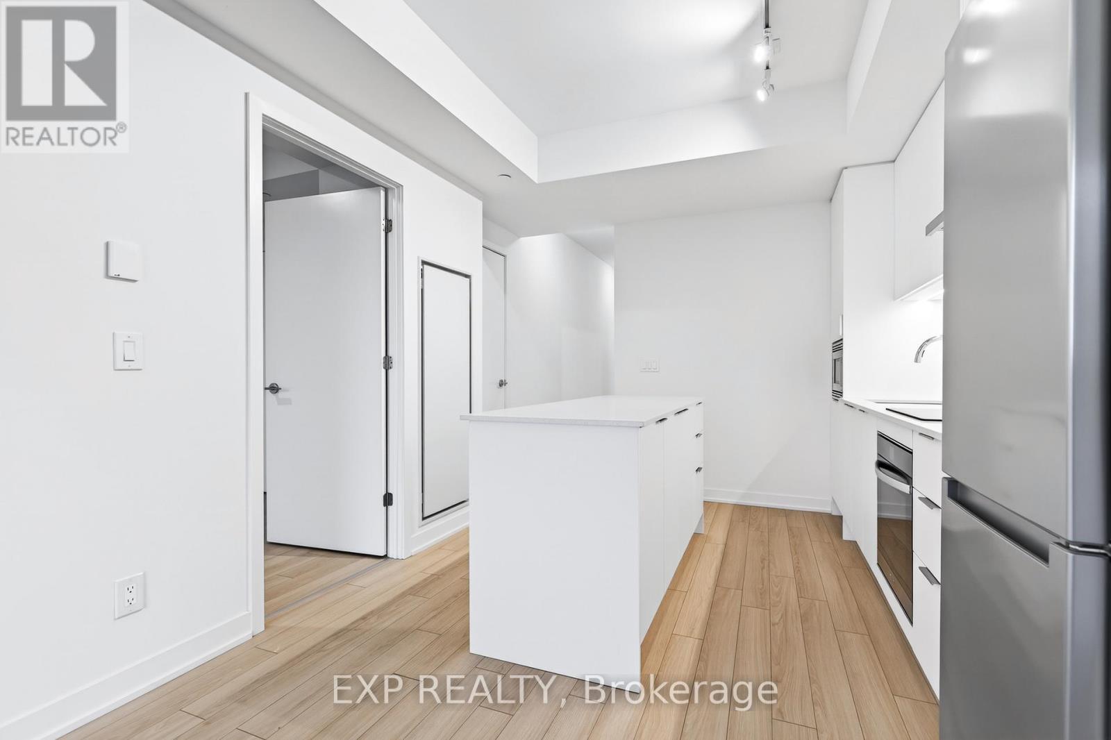 3079 Trafalgar Road, Oakville, ON