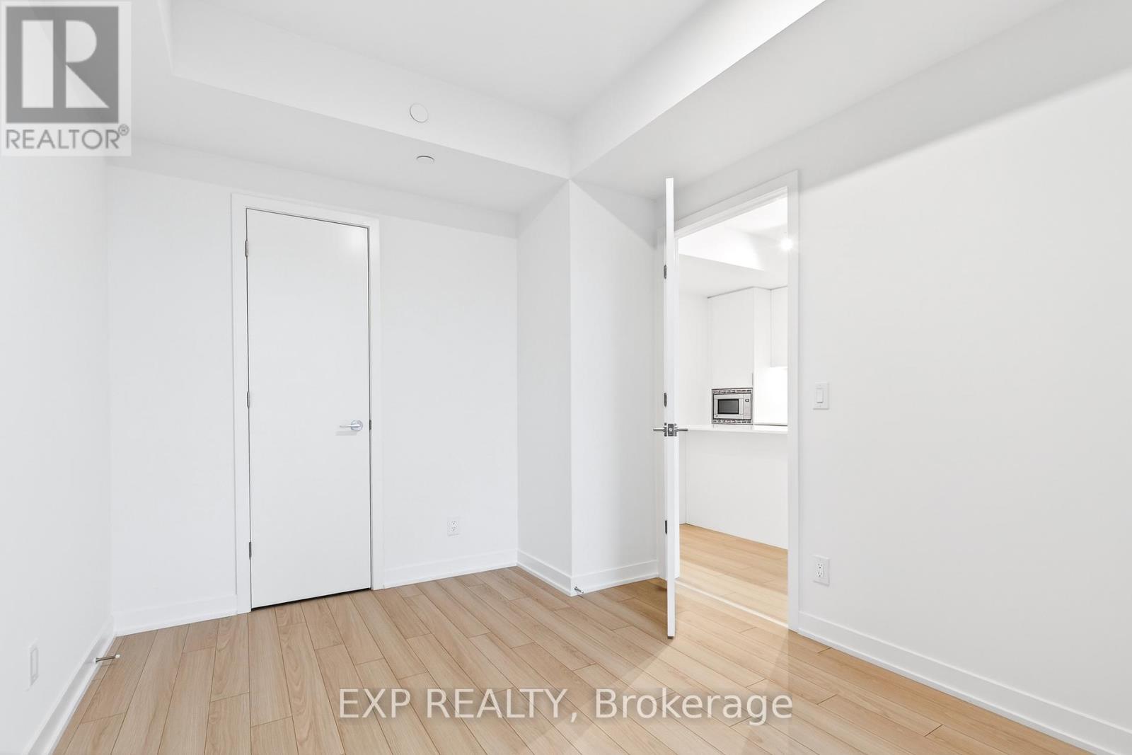 3079 Trafalgar Road, Oakville, ON