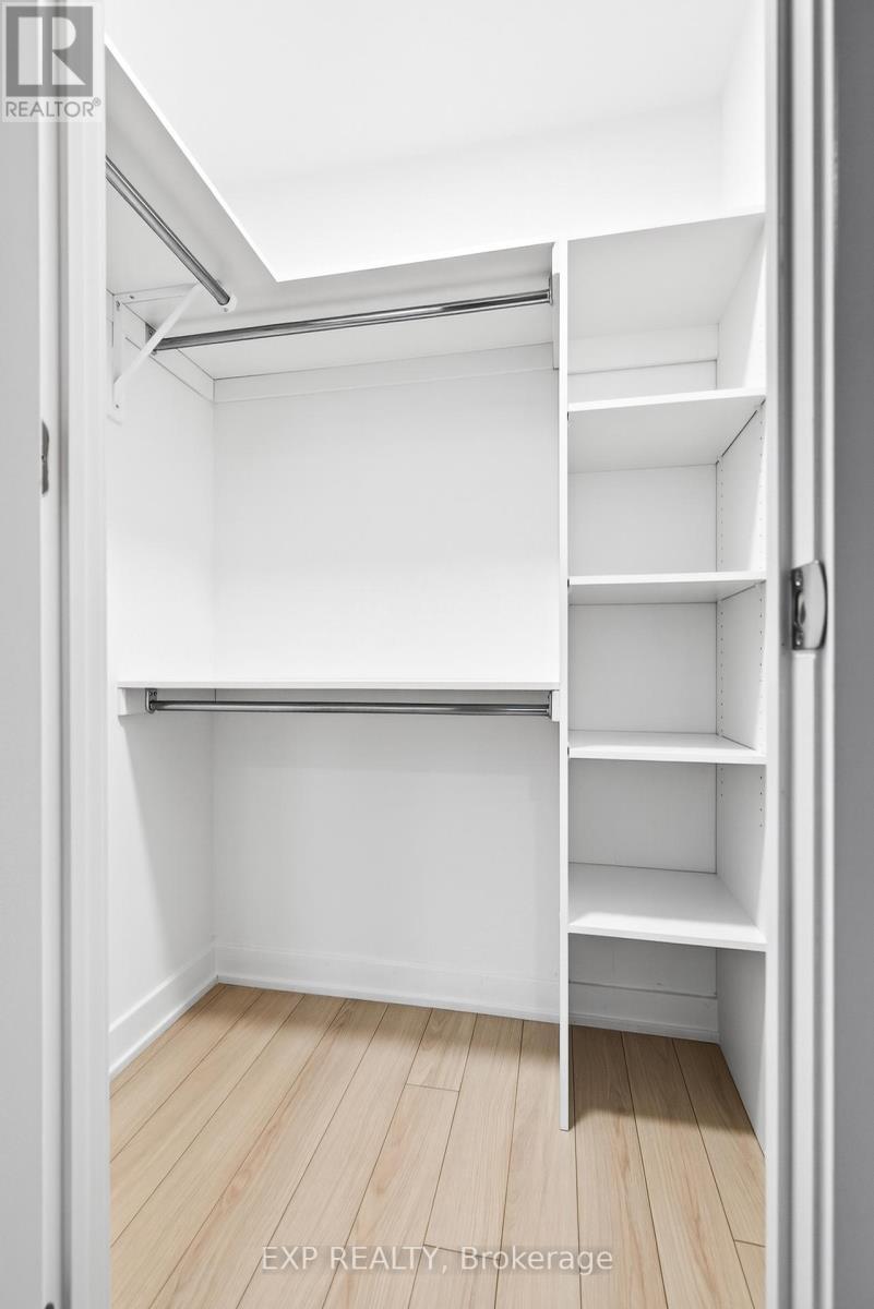 3079 Trafalgar Road, Oakville, ON