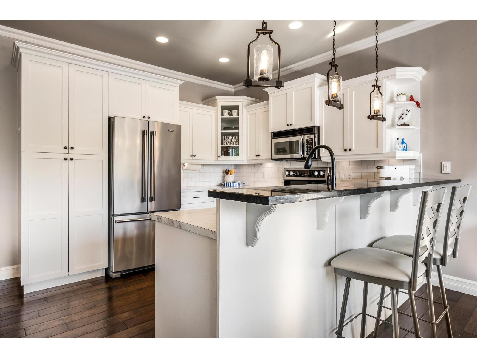 24 45957 Sherwood Drive|Promontory, Chilliwack, BC - Indoor Photo Showing Kitchen With Upgraded Kitchen
