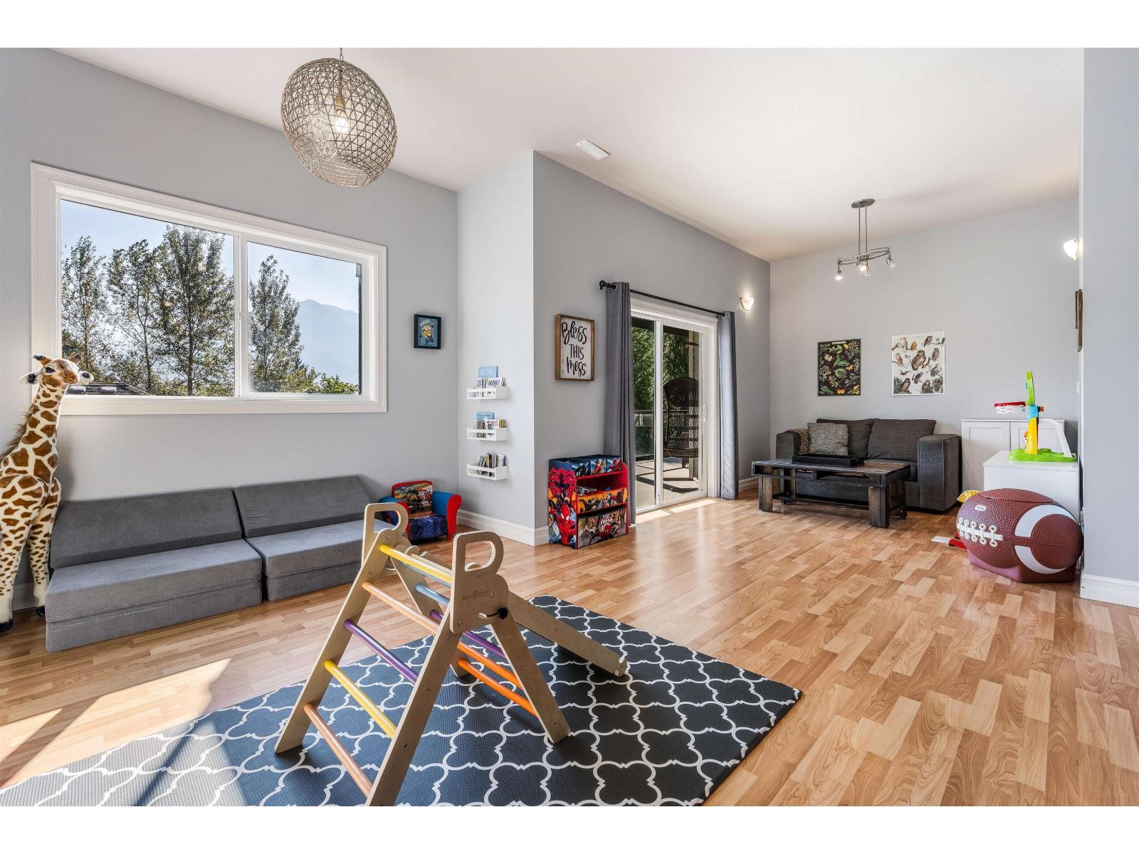 24 45957 Sherwood Drive|Promontory, Chilliwack, BC - Indoor Photo Showing Living Room