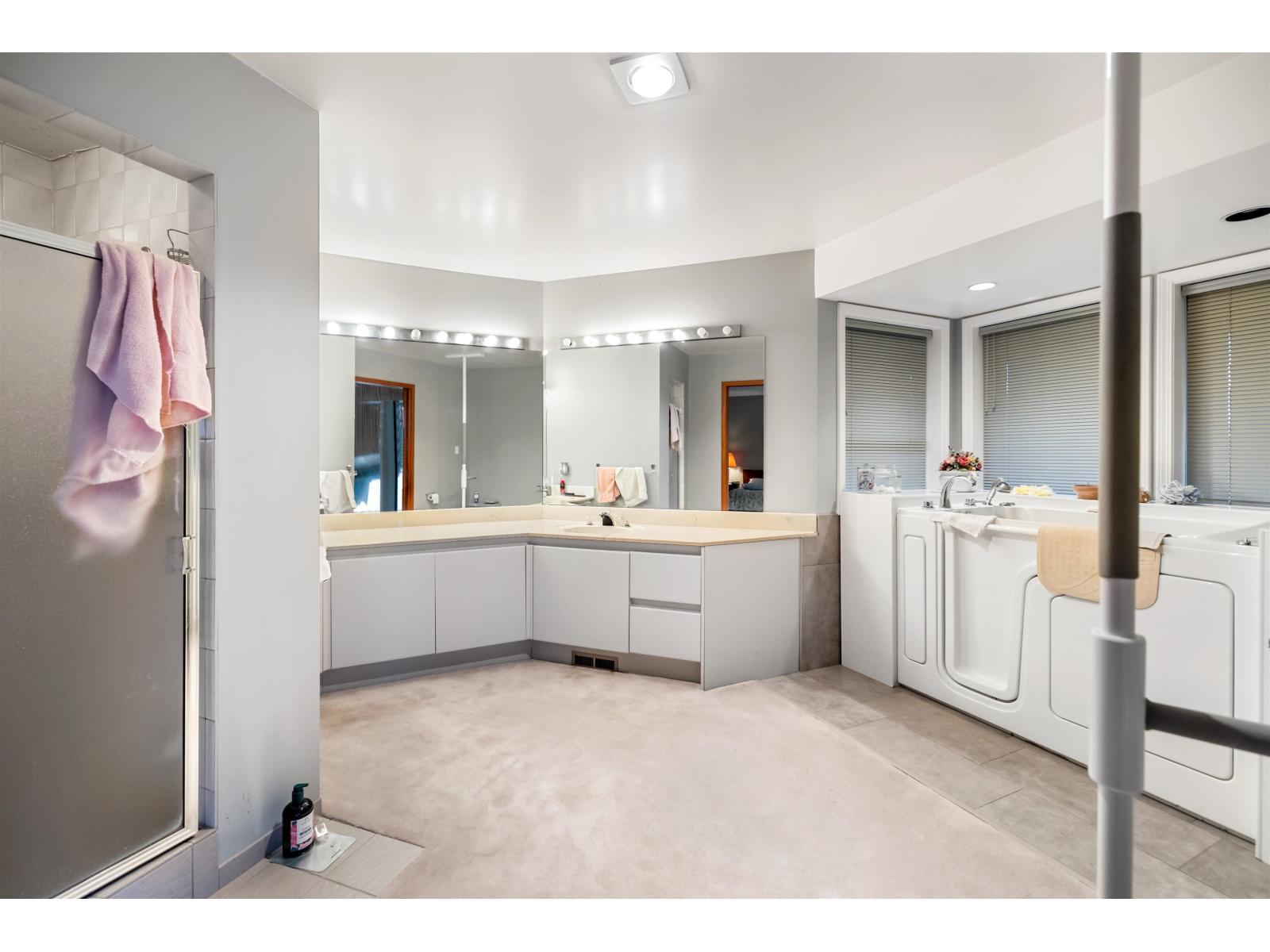 13193 Coulthard Road, Surrey, BC - Indoor Photo Showing Bathroom