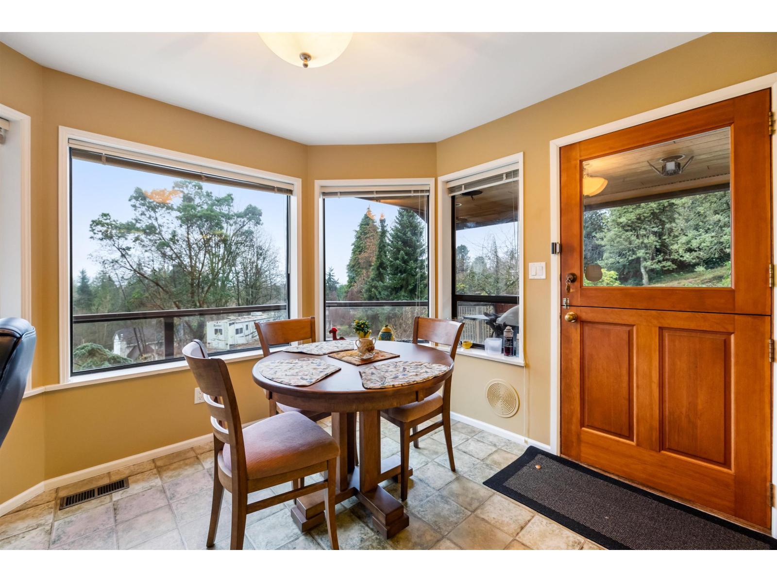 13193 Coulthard Road, Surrey, BC - Indoor Photo Showing Dining Room