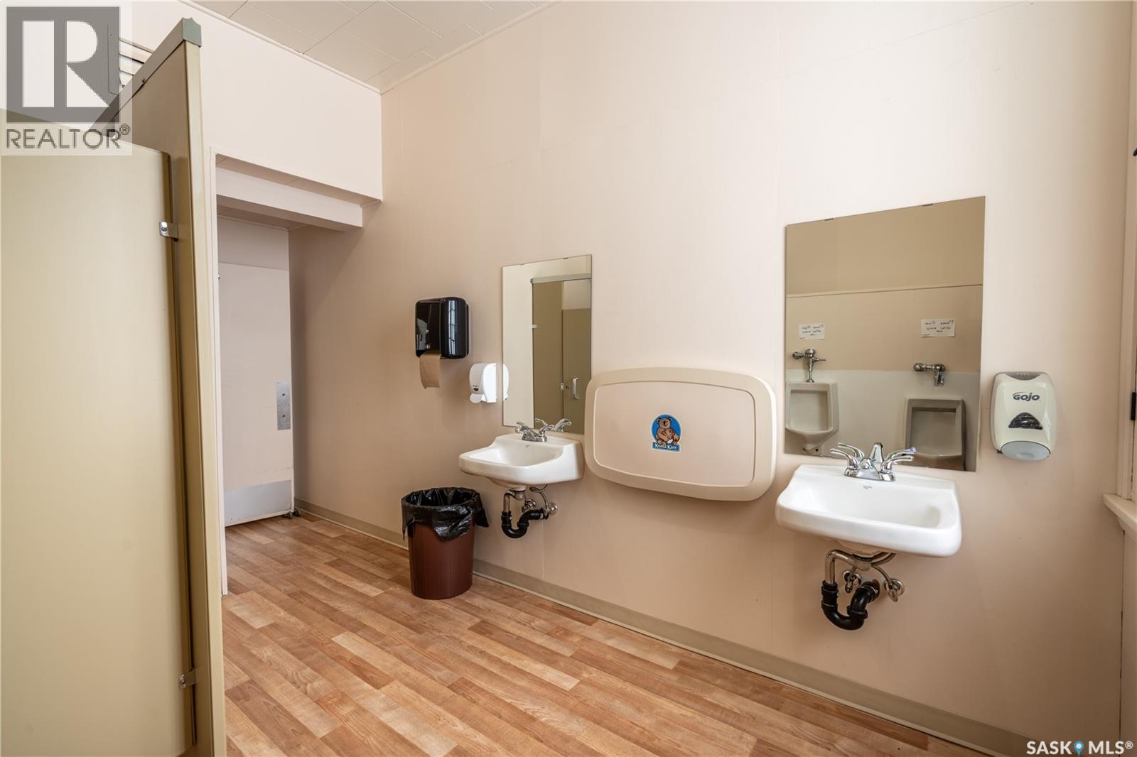 198 1St Avenue S, Pierceland, SK - Indoor Photo Showing Bathroom