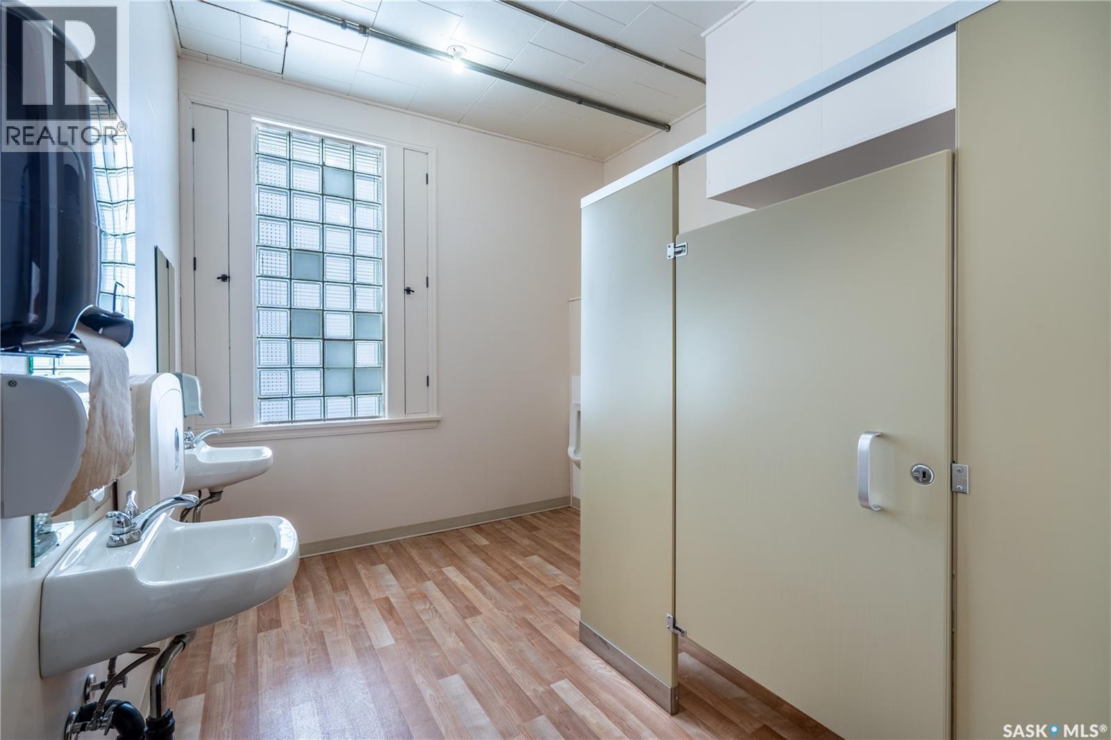 198 1St Avenue S, Pierceland, SK - Indoor Photo Showing Bathroom