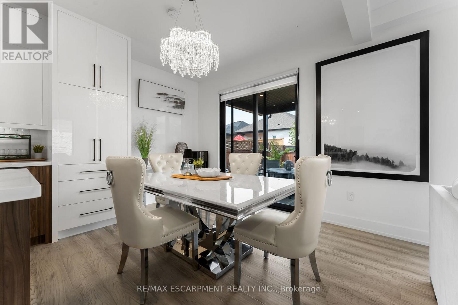14 Willowbrook Drive, Welland, ON - Indoor Photo Showing Dining Room