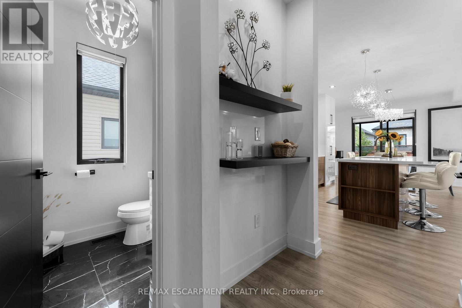 14 Willowbrook Drive, Welland, ON - Indoor