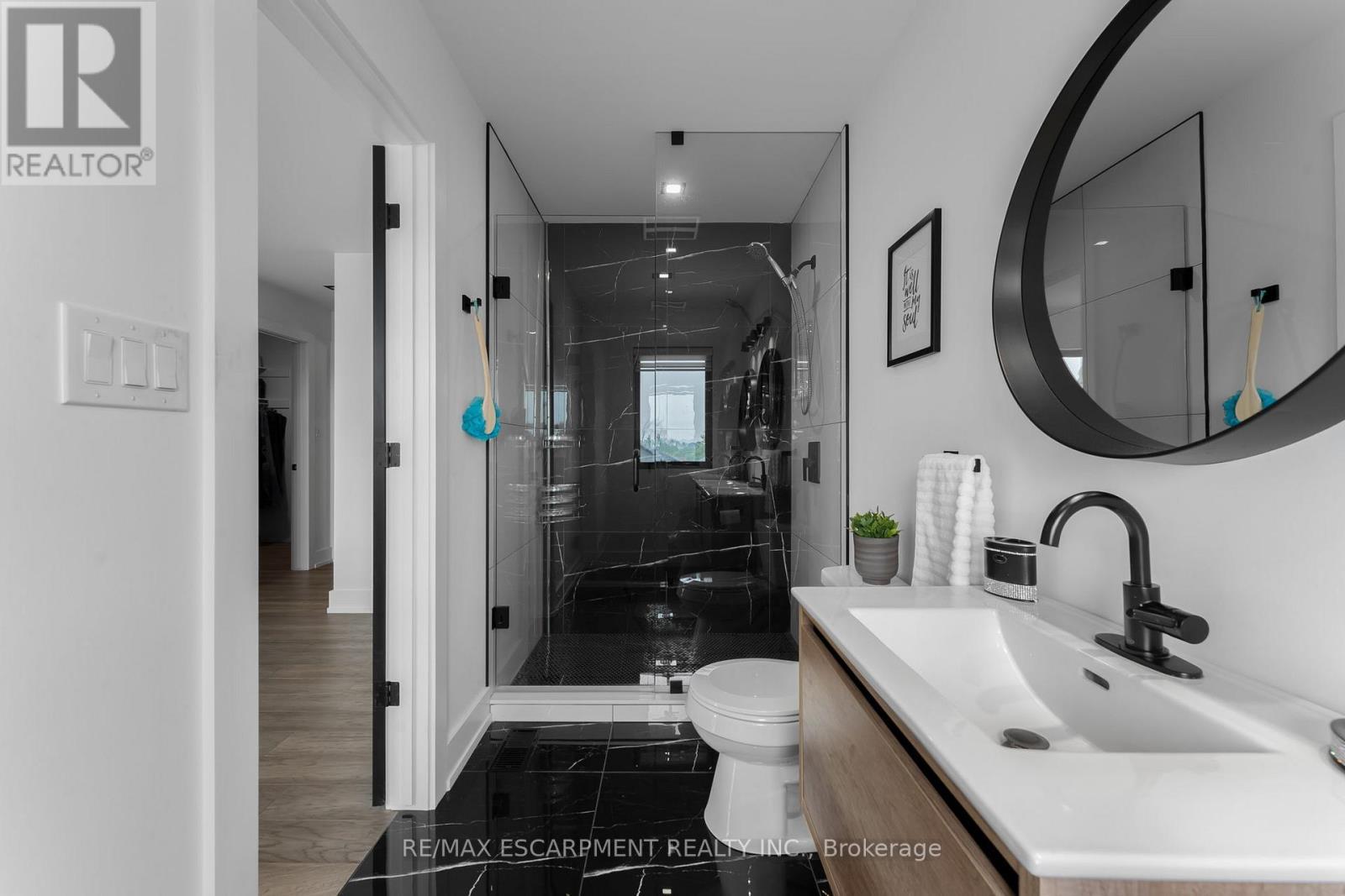 14 Willowbrook Drive, Welland, ON - Indoor Photo Showing Bathroom